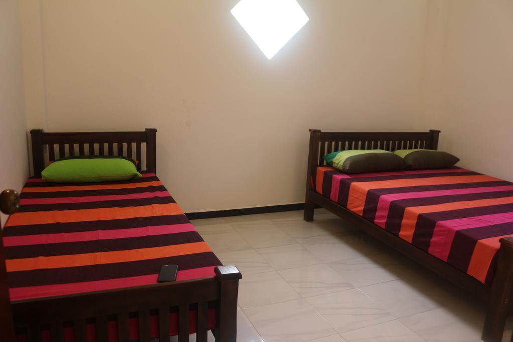 Jungle Guest House 高尔 外观 照片