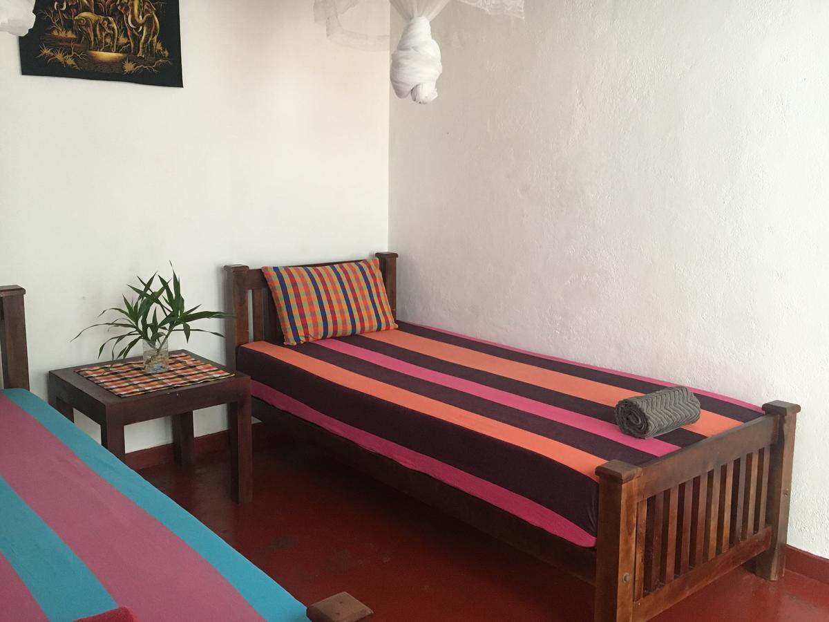 Jungle Guest House 高尔 外观 照片