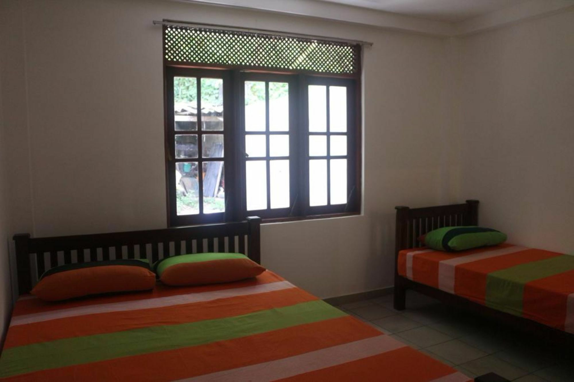 Jungle Guest House 高尔 外观 照片